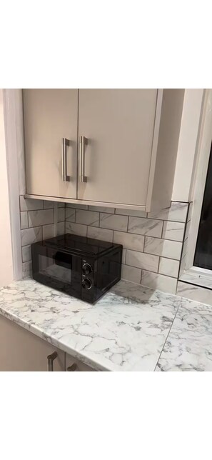 Interior - Mayford Road Full House (Manchester)