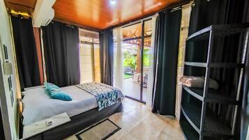 6 habitaciones, internet y ropa de cama