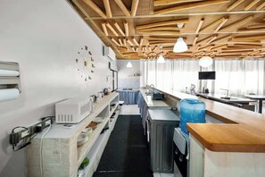 Fridge, microwave, stovetop, coffee/tea maker - Centric Studio in Sosua Center Pool & Workspace (Sosúa)