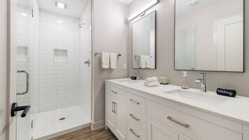 Superior-Apartment, 3 Schlafzimmer | Badezimmer