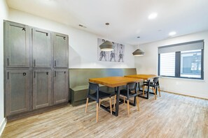 Superior appartement, 6 slaapkamers | Dineren