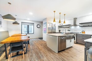 Private kitchen - Stadium Suites (Ann Arbor)
