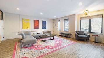 Superior Condo, 6 Bedrooms | Interior