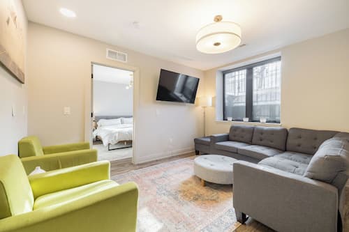 Condo supérieur, 3 chambres | Aire de séjour