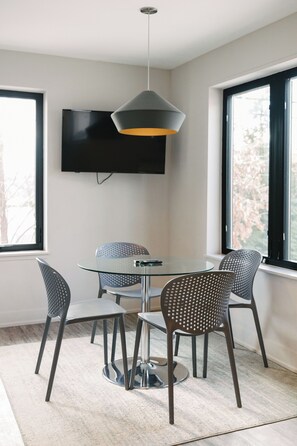 Superior-Apartment, 3 Schlafzimmer | Speisen