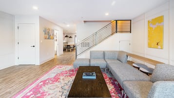 Superior Condo, 6 Bedrooms | Interior