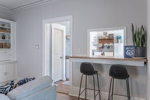 Interior - The Den - Cozy 1BR in Central Pleasant Ridge (Cincinnati)