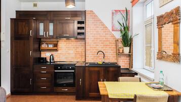 Fridge, oven, stovetop, toaster