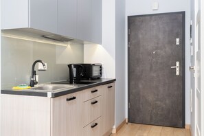Refrigerador, parrilla de estufa y tostadora 