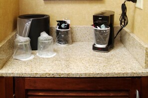 Room - Courtyard Kingston Dont USE (Kingston)