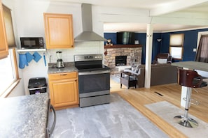 Microwave, oven, stovetop, dishwasher - Close to Stadium, Hot Tub, Private Fishing!
3-bedroom house in State College (State College)