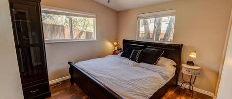 Iron/ironing board, WiFi, bed sheets