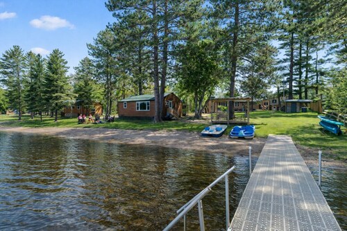 Lakefront Upnorth Getaway Sleeps 57|Dock Your Boat
