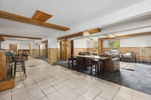 Interior - 12 Bedroom Lodge | Dock Your Boat |Game Room & Bar (Emily)