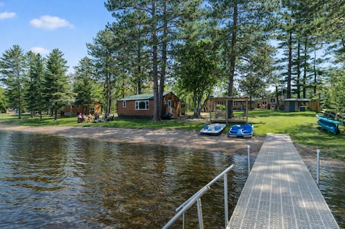 Cozy Cottage Steps From the Water
