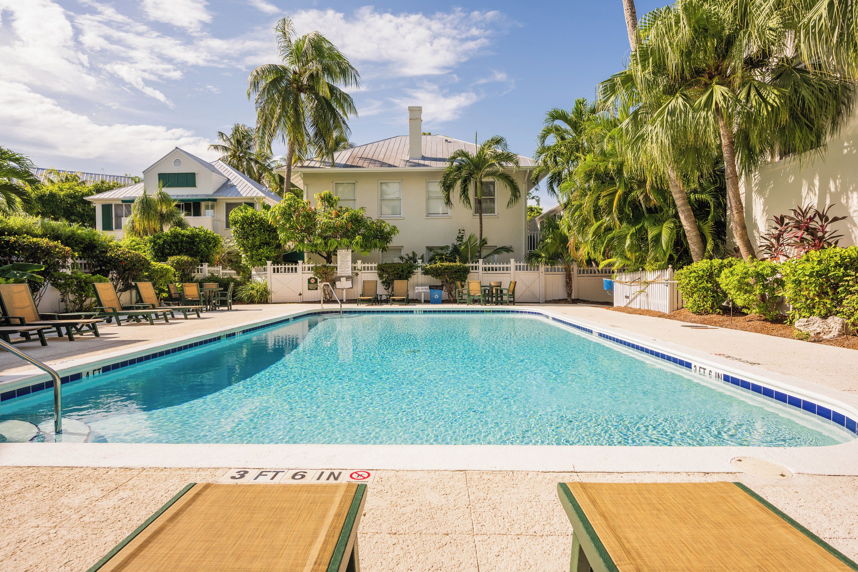 Piscina externa, piscina aquecida