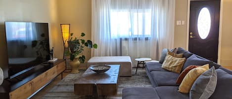 Smart TV y chimenea