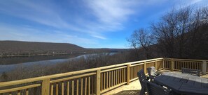 Outdoor dining - Endless Lake Views | Hot Tub + Game Room (Oakland)