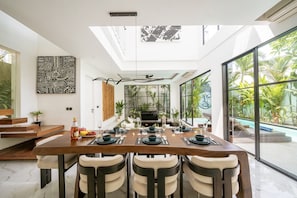 Deluxe Villa, 3 Bedrooms, Pool View | Dining room - Villa Samyati Kerobokan (Seminyak)