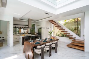 Deluxe Villa, 3 Bedrooms, Pool View | Dining room - Villa Samyati Kerobokan (Seminyak)