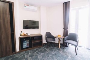 Suite, balcó, vistes a la ciutat | Interior