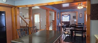 Welcoming 3-bedroom house in charming Canton for your getaway