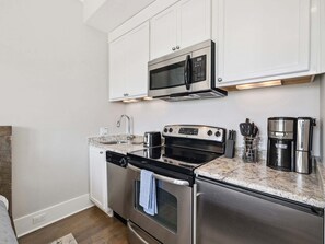Microwave, oven, stovetop, dishwasher - Two Story Carriage House, 2 Bedroom on the Edge of Rosemary Tennis Courts (Rosemary Beach)