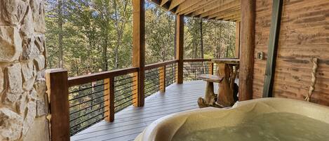 Tina de hidromasaje al aire libre