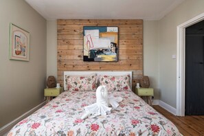 Iron/ironing board, WiFi, bed sheets - Modern 2BD Victorian Home Near Town Centre (Leighton Buzzard)