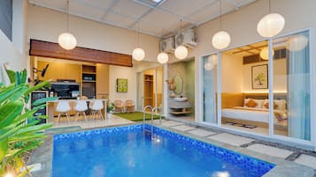 Kolam renang outdoor