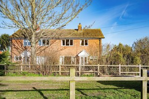 Exterior - 1 Hall Farm Cottage, Aldeburgh (Aldeburgh)