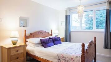 3 bedrooms, iron/ironing board, travel cot, WiFi