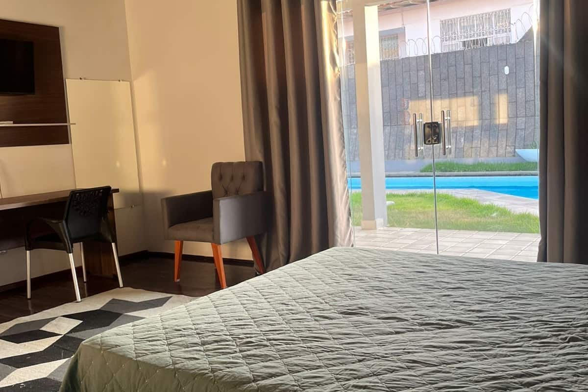 Standard-Dreibettzimmer, Poolblick