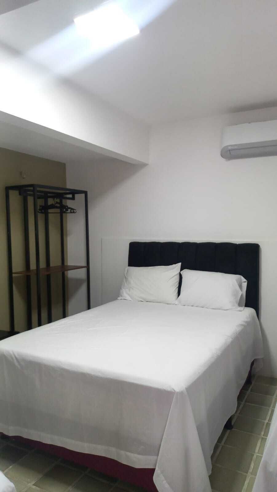 Basic Room | Desk, laptop workspace, free WiFi, bed sheets