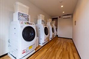 Laundry room - HOTEL R9 The Yard Enabekkan (Ena)