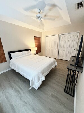 2 bedrooms, WiFi, bed sheets - Cozy 2-bedroom townhome in Kissimmee - Near Disney w/ Pool (Kissimmee)