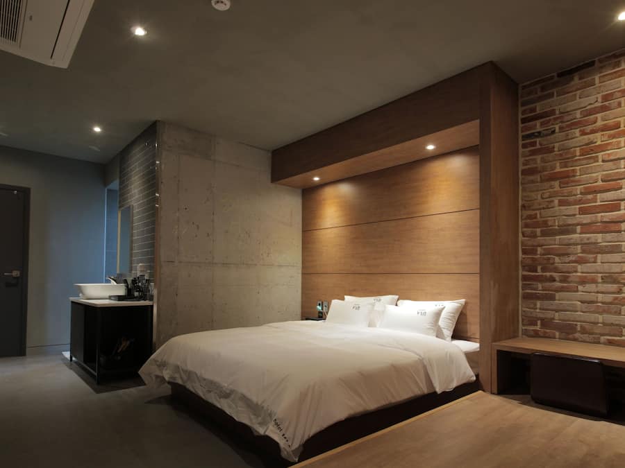 Deluxe Double Room | Premium bedding, desk, WiFi (free), bed sheets