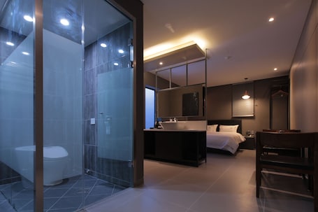 Premier Double Room | 高級寝具、デスク、WiFi (無料)、ベッドシーツ. Hotel Vin