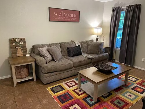 Cozy Pet-Friendly 3BR Duplex with Fast WiFi only Minutes to Casino