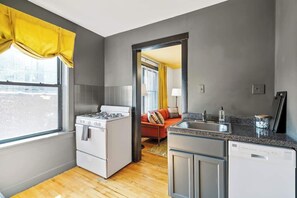 Interior - The Fratterhorn at Wrigley (Chicago)