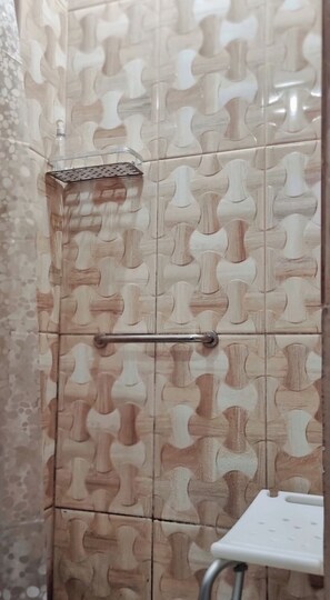 Toallas y papel higiénico