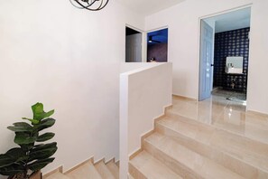 Interior - Casa Moderna dos niveles cerca de Parque Amistad (Ciudad Acuña)