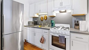 Private kitchen - Campy! Wrigley Campground (Chicago)