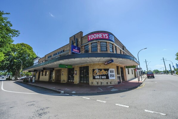 Exterior - Belmore Hotel (Maitland)