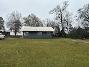 Exterior - Beautiful 3 bedroom lake house!! (Converse)