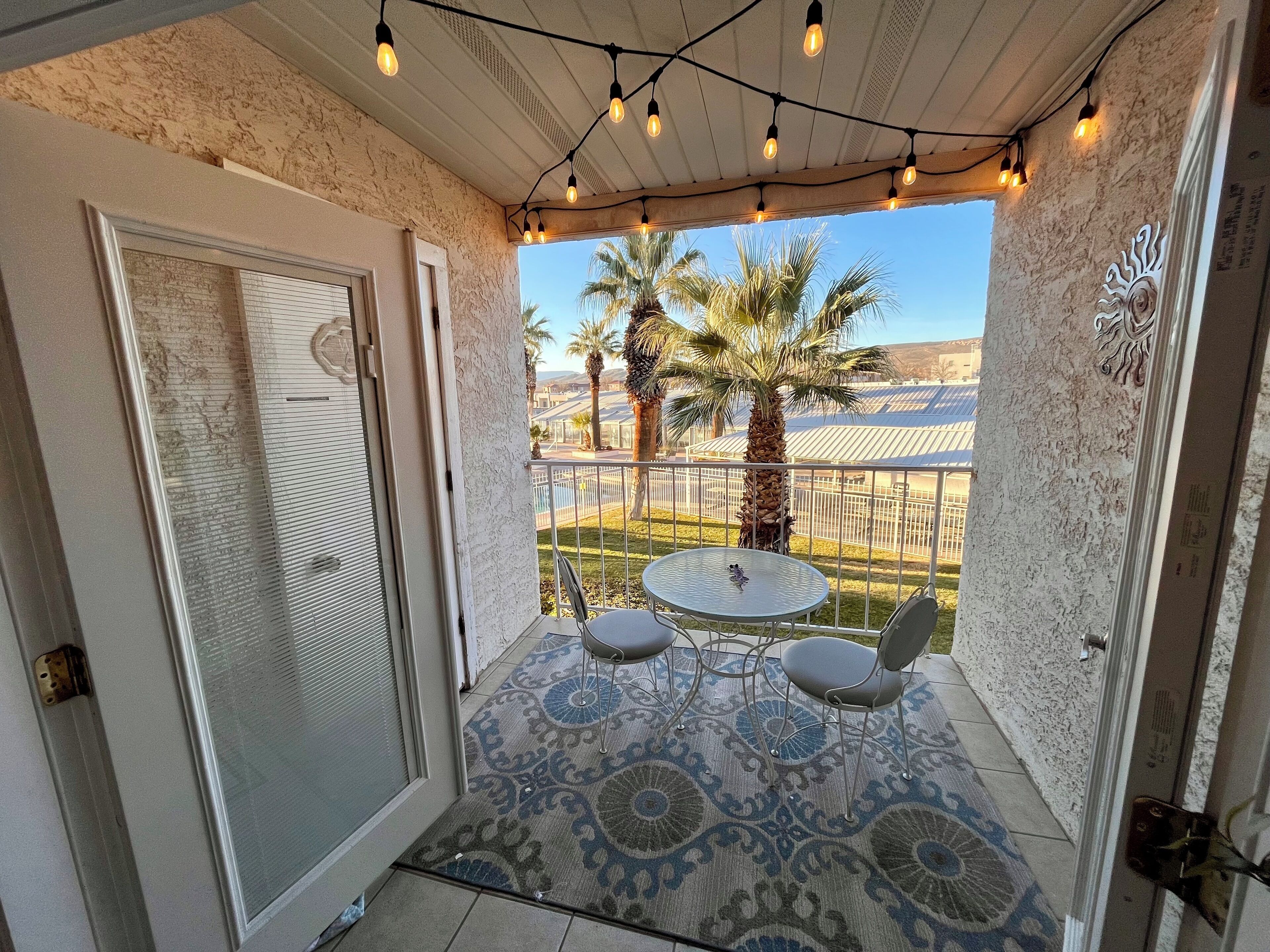 屋外ダイニングエリア