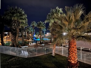 Property grounds - The Shandeau: Las Palmas Luxury Condo Overlooking Pools and waterpark.  (St. George)