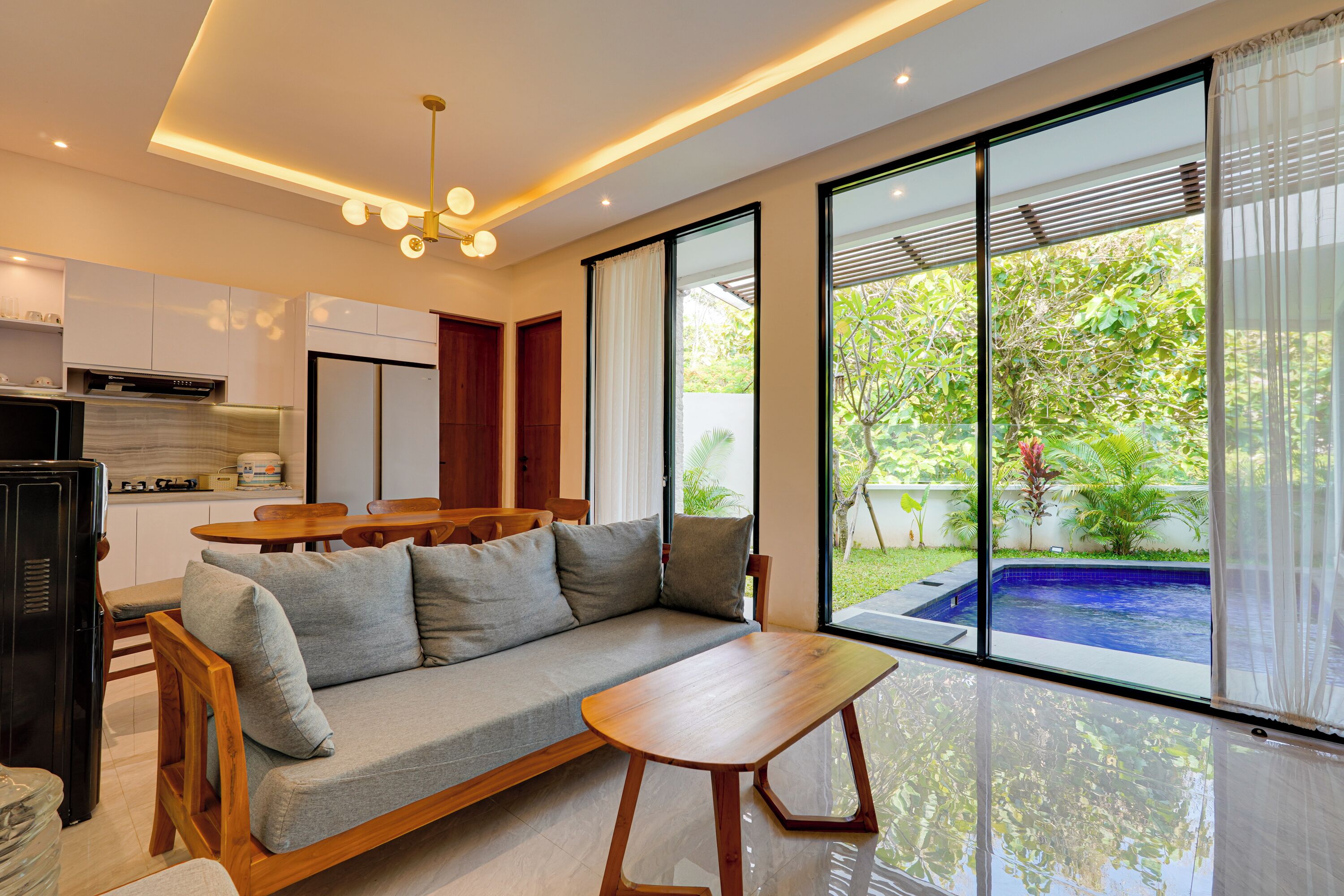 Villa, balcon, vue piscine | Vue de la chambre