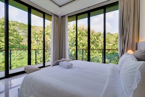 วิลล่า, ระเบียง, วิวสระว่ายน้ำ | ตู้นิรภัยในห้องพัก, Wi-Fi ฟรี, ผ้าปูที่นอน