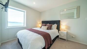 2 bedrooms, Internet, bed sheets